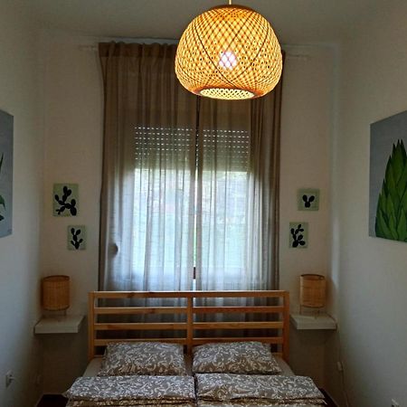 Appartement Studio Apartman Cactus à Zagreb Extérieur photo